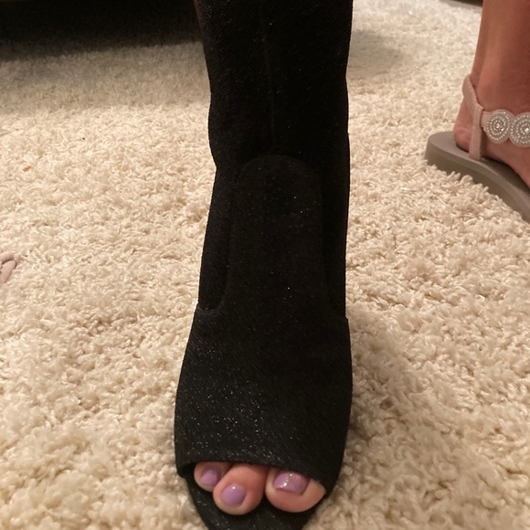 Guess black booties boots - Picture 3 of 5